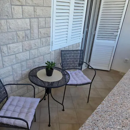 Apartman Novouredeni Marko, - Rab *